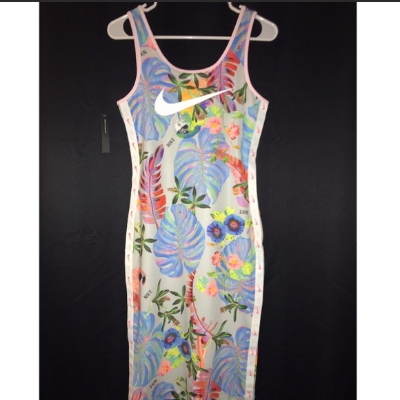 Nike Dresses & Skirts - Nike Ultra Femme Midi Floral Tropical Dress